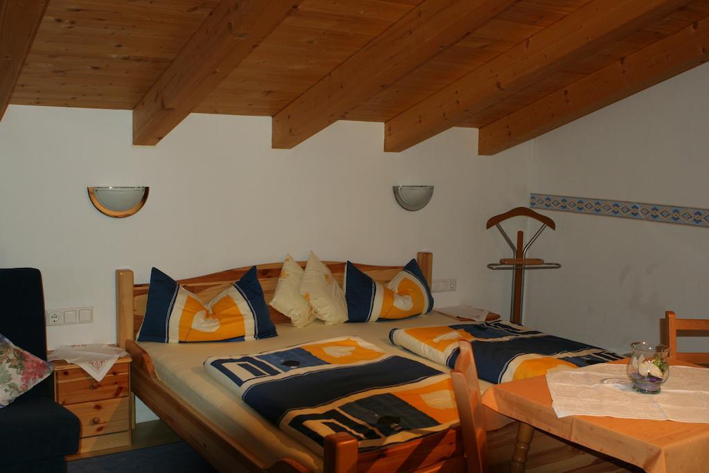 Haus Hildegard Hotell Neustift im Stubaital Rom bilde