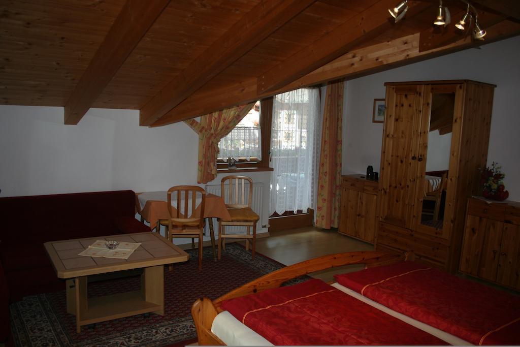 Haus Hildegard Hotell Neustift im Stubaital Rom bilde
